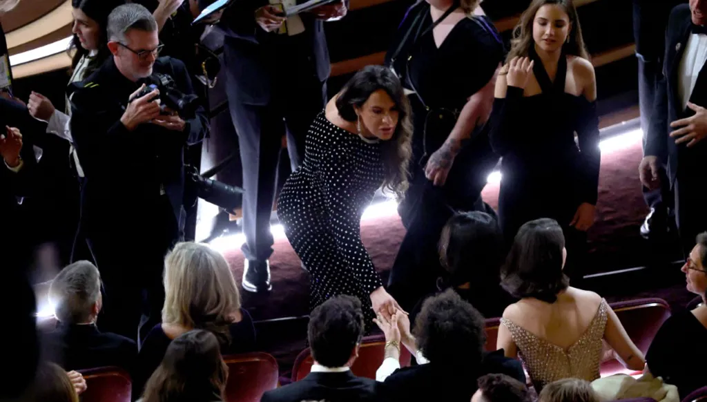 كونان أوبرين يسخر من كارلا صوفيا غاسكون في الأوسكار بعد جدل تصريحاتها (فيديو)