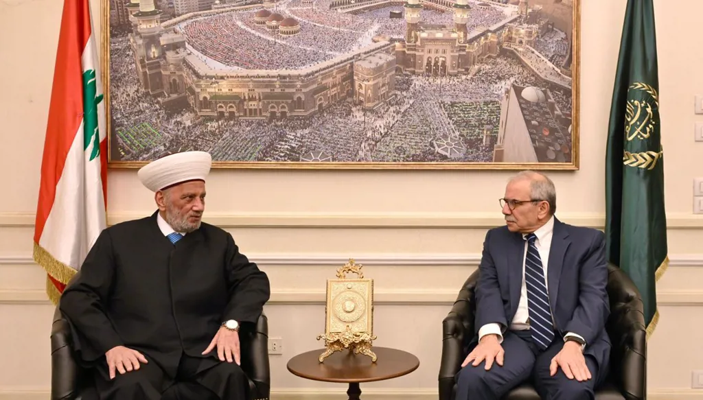 بالصور - مفتي الجمهورية اللبنانية يستقبل رئيس الحكومة في دار الفتوى