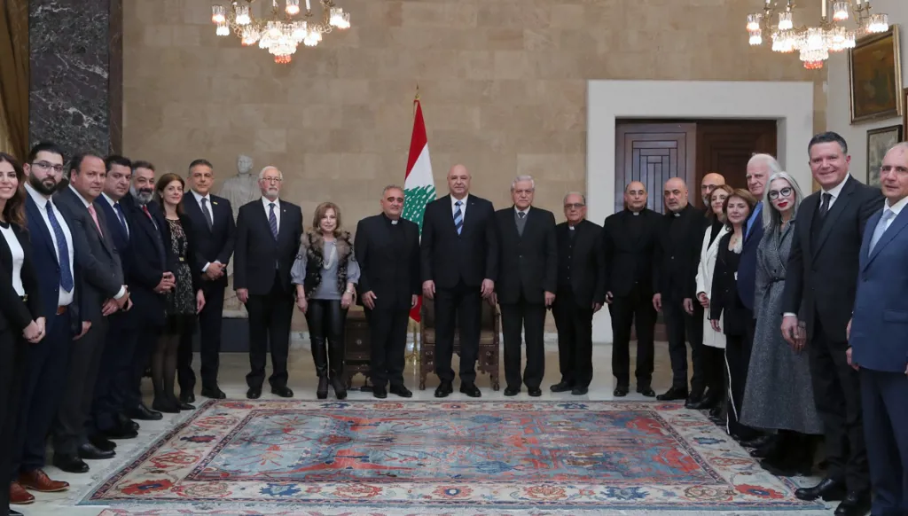 عون: علينا الخروج من الزواريب الطائفية والمذهبية والحزبية لمصلحة الوطن