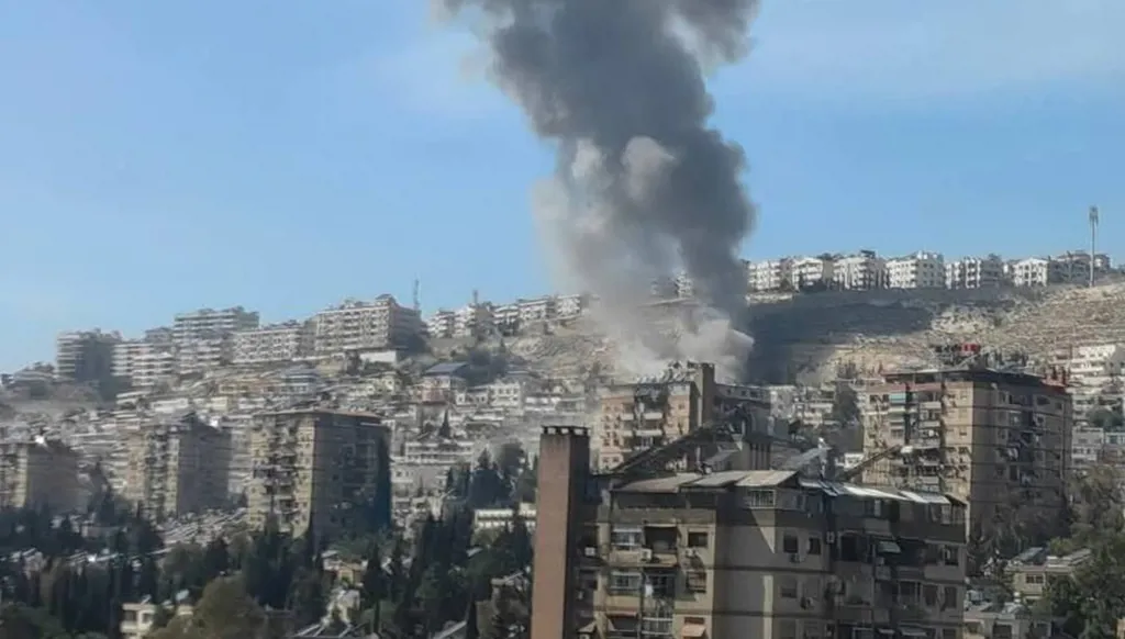 إسرائيل تُعلن استهداف مواقع للجهاد الإسلامي في دمشق (صور وفيديو)