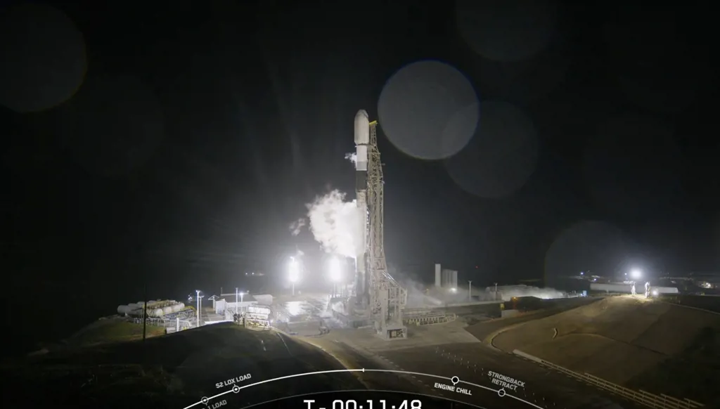 لحظة إطلاق  "اتحاد سات" أول قمر اصطناعي راداري لمركز محمد بن راشد إلى الفضاء (فيديو)