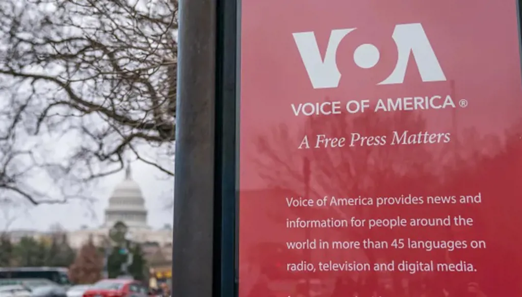 إدارة ترامب تُسكت صوت أميركا إلى العالم... ومصير مجهول للإعلاميين العرب في "الحرة"