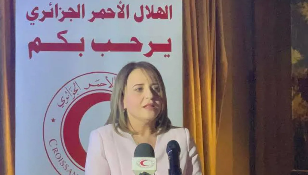 الرئيس الجزائري يعين رئيسة الهلال الأحمر على رأس مرصد المجتمع المدني