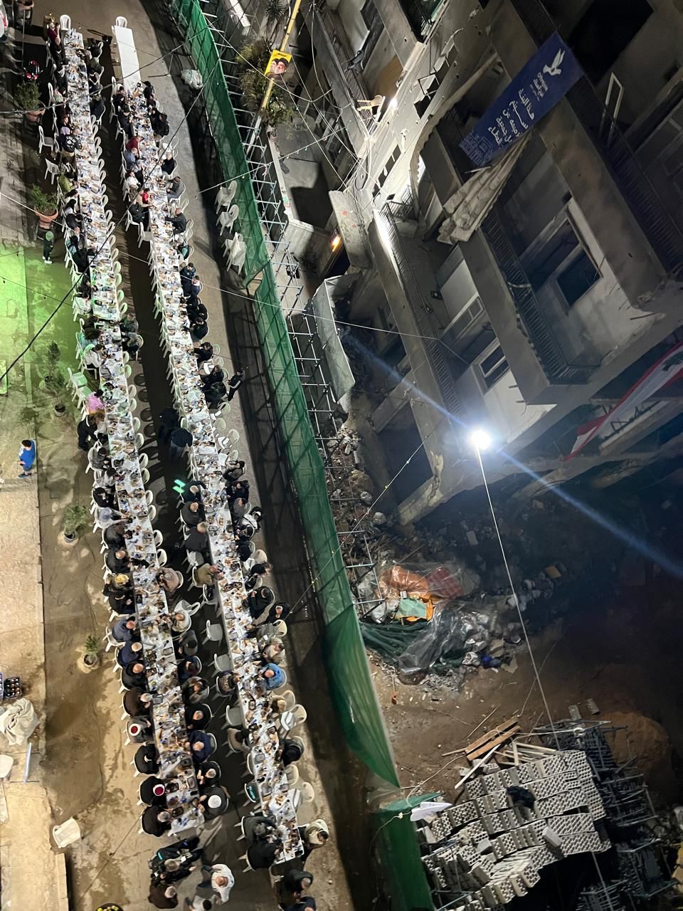 مائدة فرح العطاء.