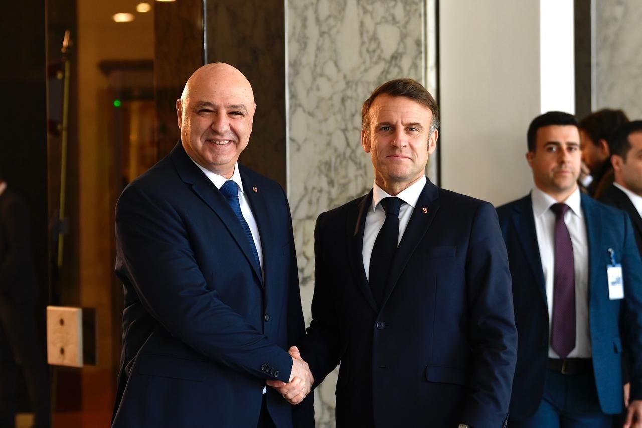 ماكرون وعون.