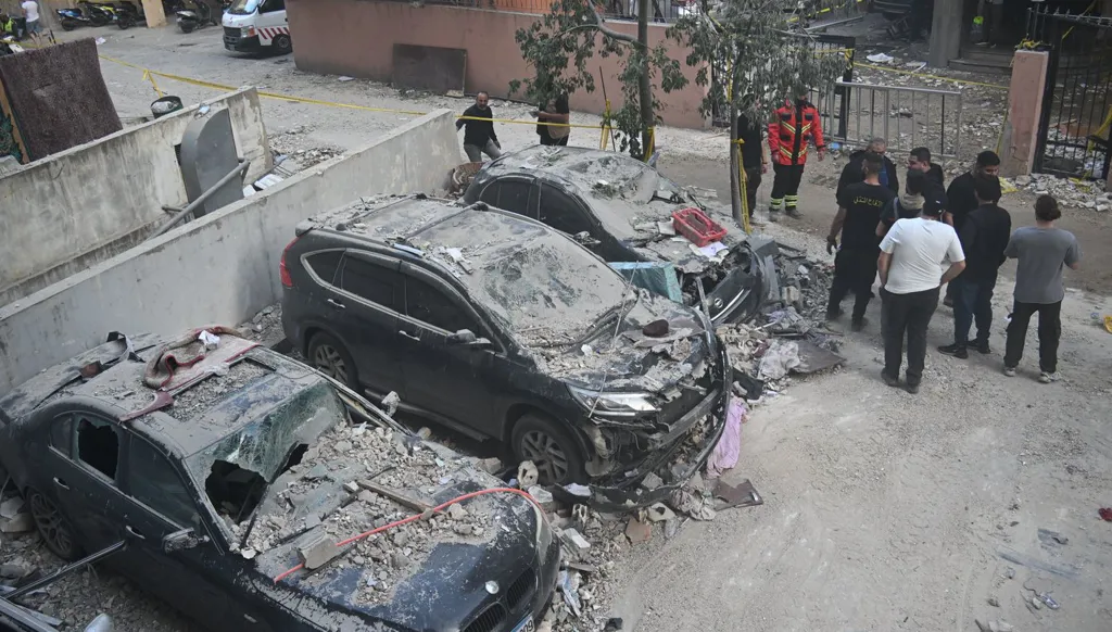 إسرائيل تستهدف مبنى في الضاحية الجنوبية لمدينة بيروت (تصوير حسام شبارو)