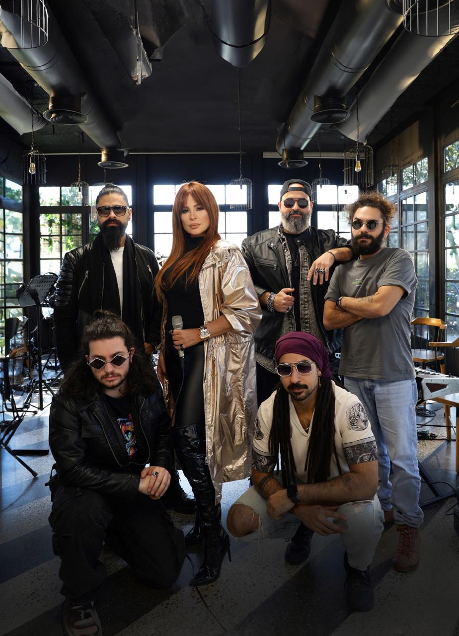 كارول سماحة وفرقتها الموسيقية.