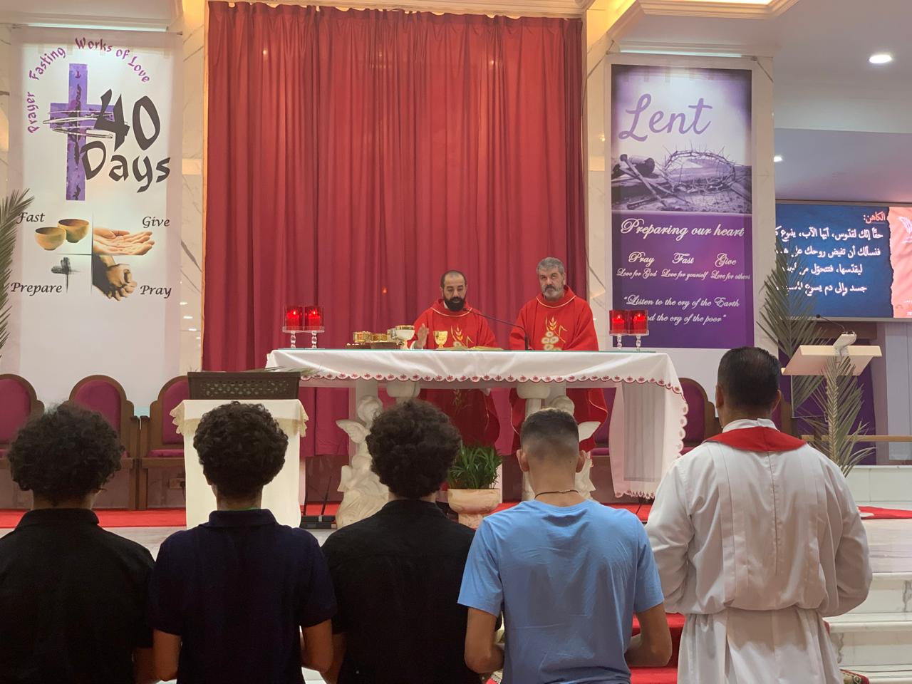 قداس الشعانين في دبي.