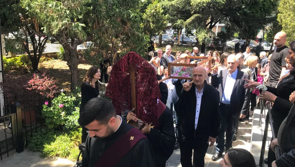 5 عند الخامسة: وقف النار في لبنان ينهي حزب الله... والحوثيون يتبنون هجمات على إسرائيل