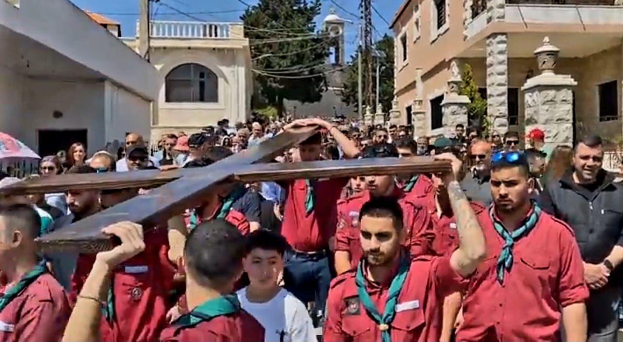 من مسيرة درب الالام في بلدة عندقت