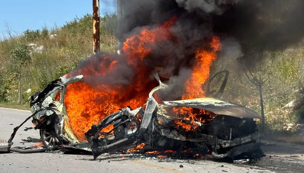 سقوط ضحيّتَين باستهداف سيارة في بلدة كوثرية السياد وغارة على حولا (صور)