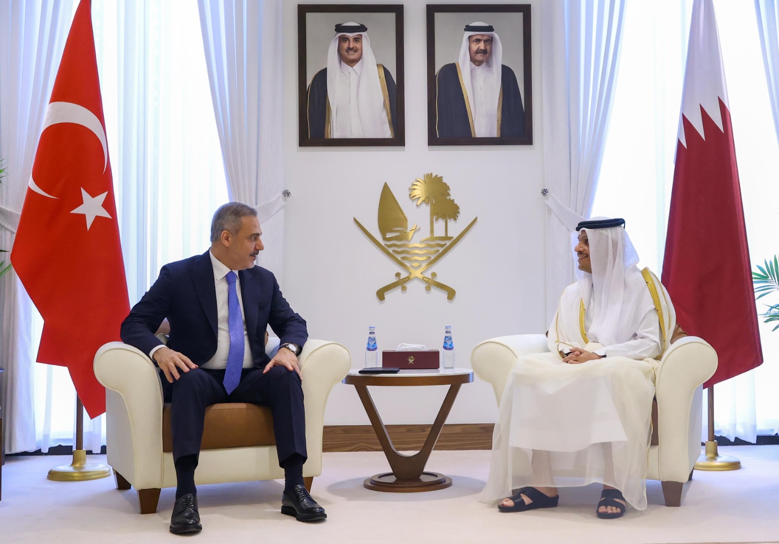 وزير خارجية قطر يستقبل نظيره التركي. (وكالة أنباء قطر)