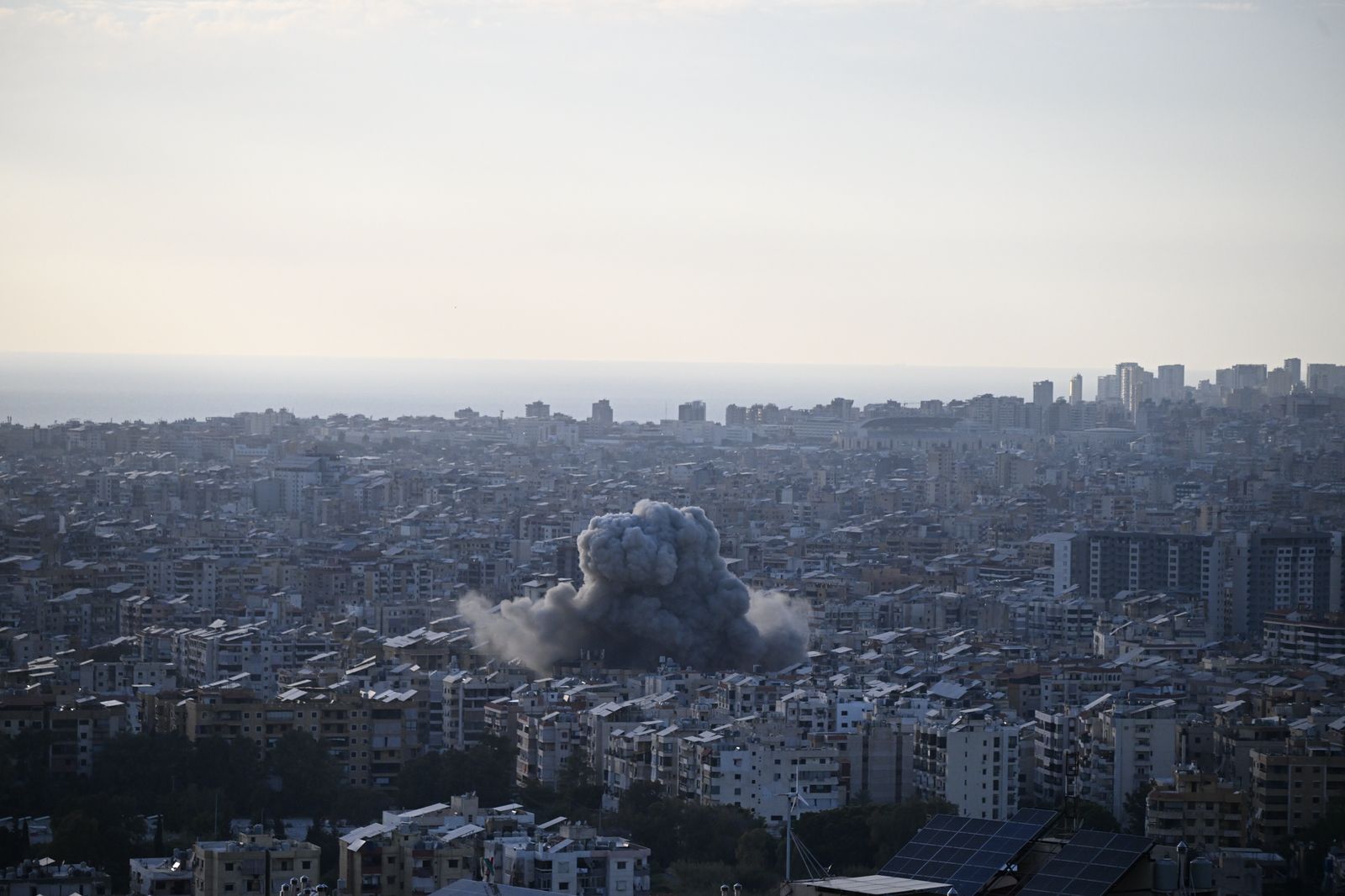 غارة إسرائيلية على الضاحية الجنوبية لبيروت (حسام شبارو).