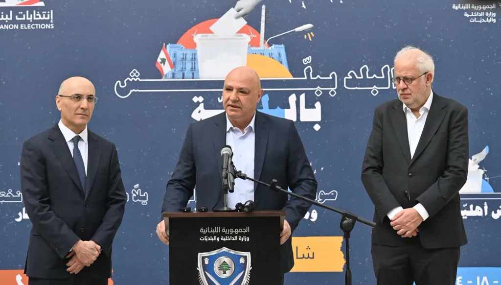 عون واكب انطلاق الانتخابات في وزارة الداخلية: هذا استحقاق أساسي (صور وفيديو)