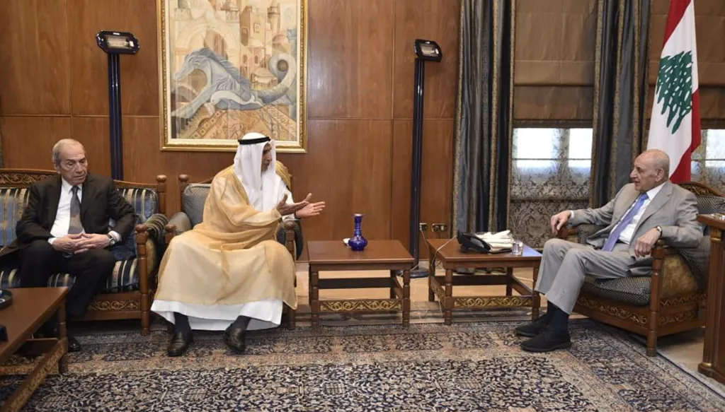 طيران الإمارات يُدشّن انفراج العلاقات مع الخليج... المشهد الانتخابي شمالاً: معارك غامضة سنيّاً