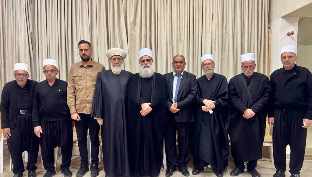 شيخ العقل في تأبين احد شهداء صحنايا: مساعي الاحتواء والاتفاق تكون احياناً انجع واقوى من المواجهة بالسلاح