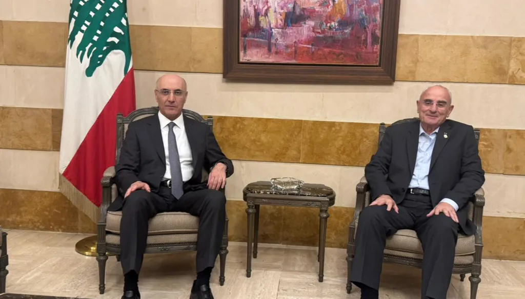 وصول وزير الدفاع ميشال منسى إلى وزارة الداخلية والبلديات على أن يتفقد مع الوزير أحمد الحجار غرفة العمليات الخاصة بالانتخابات