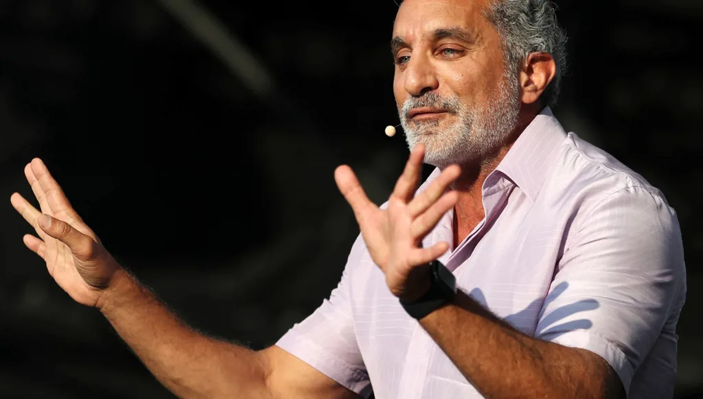 باسم يوسف مهدد بإلغاء عرضه في أميركا: ضغوطات كثيرة