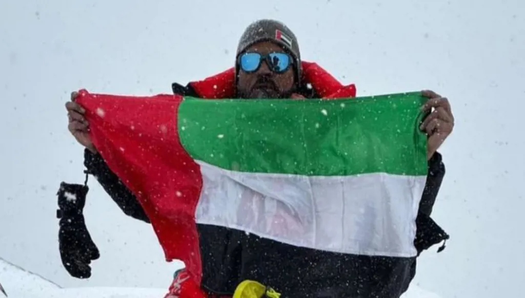 المغامرة تبدأ من الداخل: سعيد المعمري وراية الإمارات على أعلى القمم