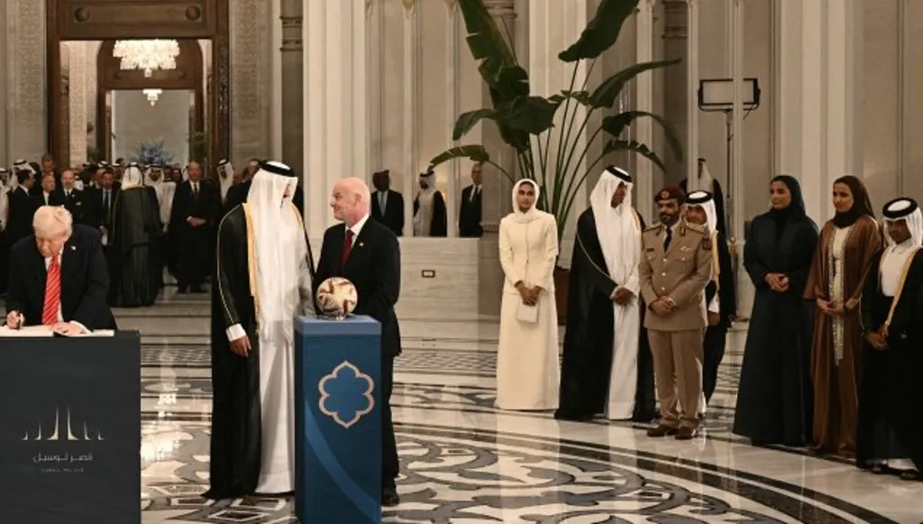 أبناء أمير قطر في استقبال ترامب... إطلالات كلاسيكية ولحظات لافتة (فيديو)