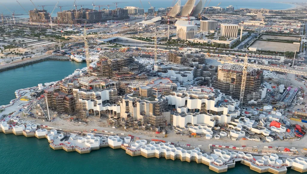 المنطقة الثقافية في السعديات منصّة إماراتية رائدة لتمكين الأجيال