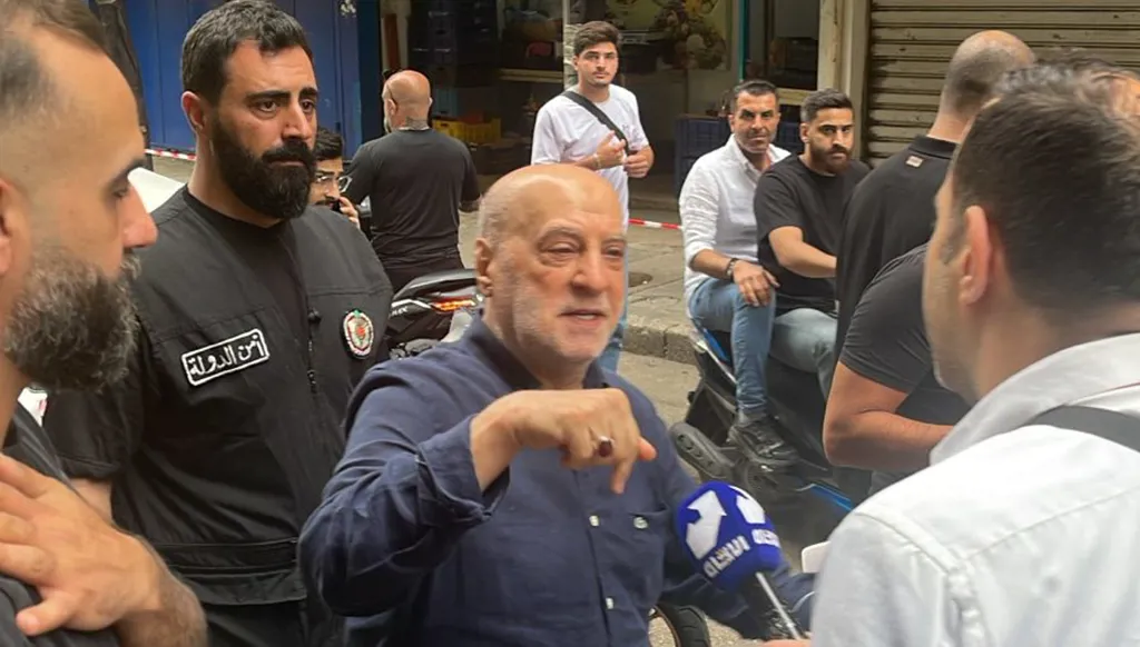 بالفيديو -  النائب أمين شري يرفض الحديث لقناة الجديد