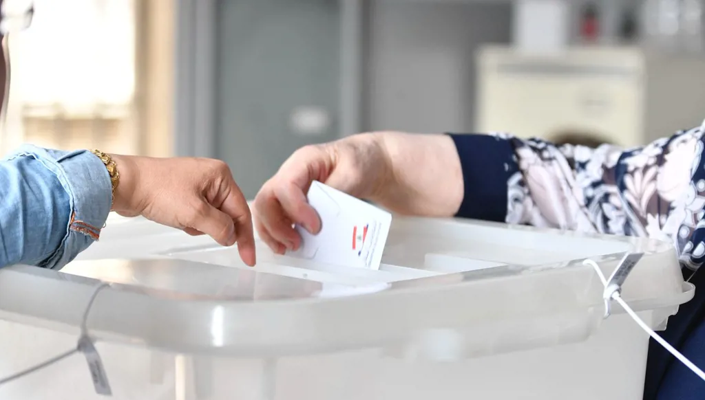 في مغدوشة...  تضارب وتلاسن بين طلاب بسبب الانتخابات البلدية وسقوط جريحين!