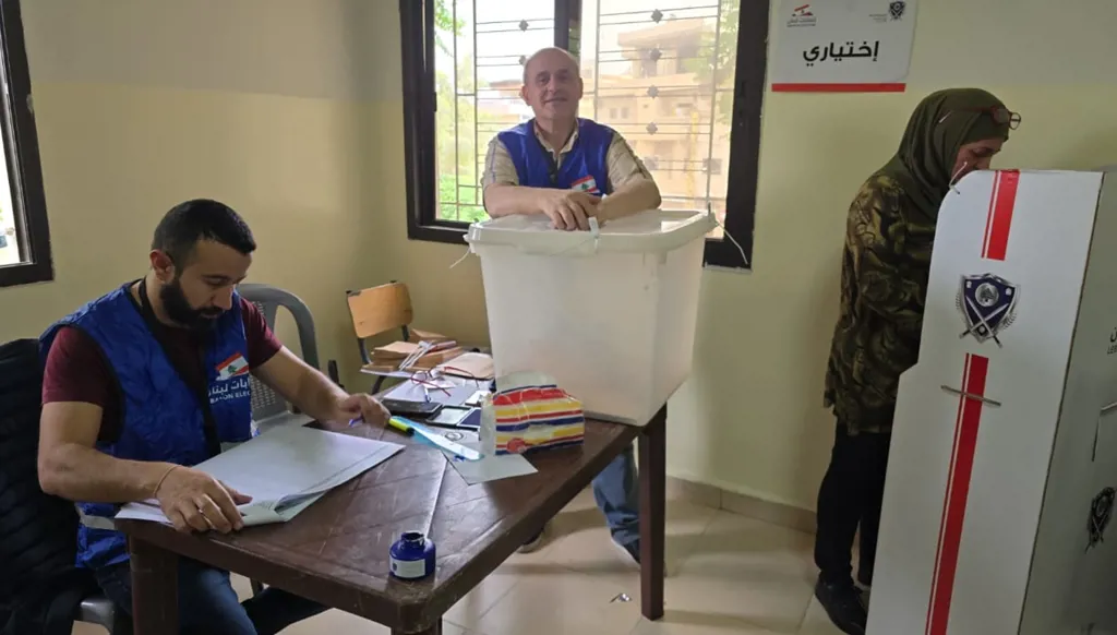 إشكال داخل مركز اقتراع في حربتا... توقيف شخصَين وإقفال المركز موقّتاً