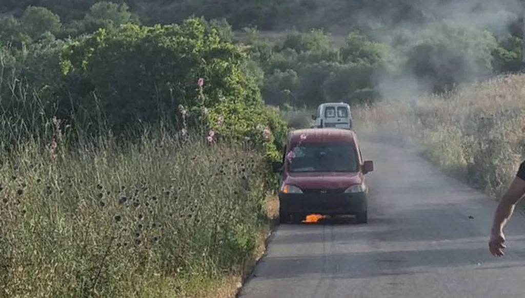 قتيل باستهداف مسيرة اسرائيلية لسيارة رابيد على طريق عيتا الشعب