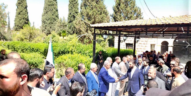 الشرع في درعا. (سانا)