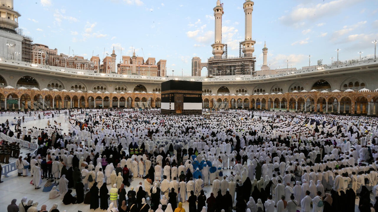 حجاج في مكة. (أ ف ب)
