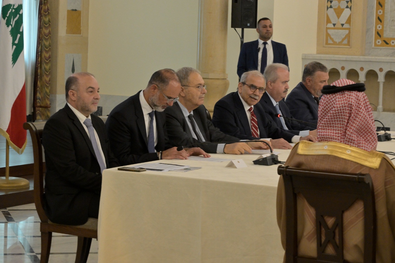 مؤتمر الدول المانحة في السرايا (نبيل اسماعيل)