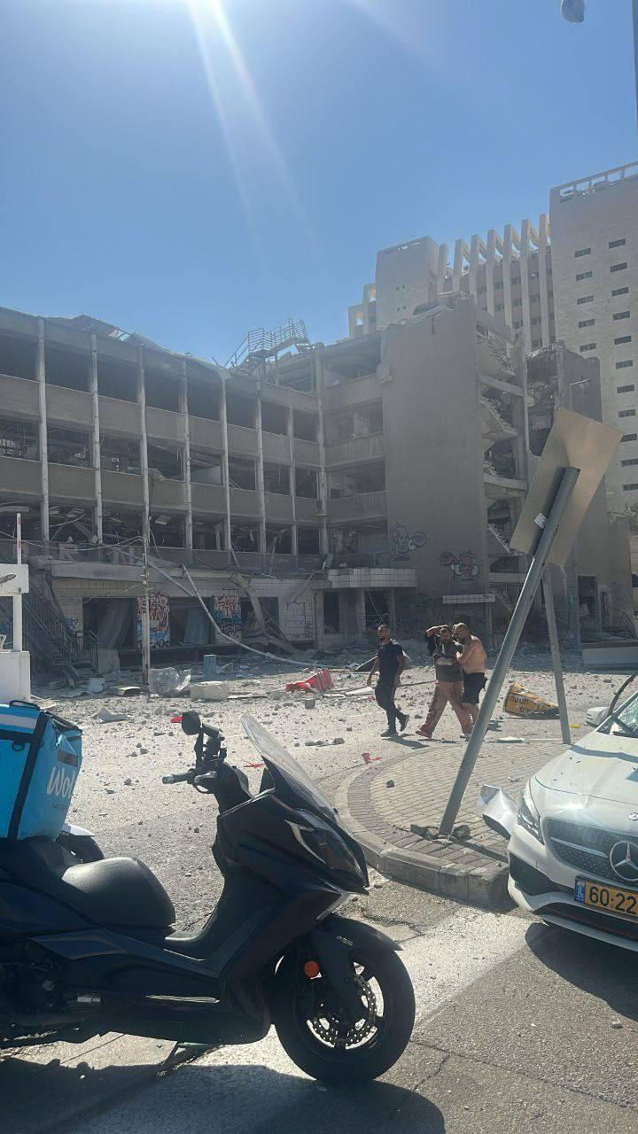 أضرار في إسرائيل نتيجة الرشقة. (إعلام عبري)