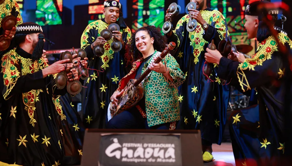 300 ألف حضروا مهرجان "كناوة" في الصويرة المغربية