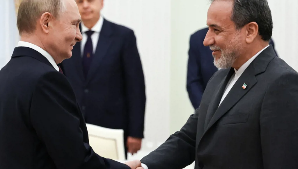 عراقجي: عقدت اجتماعا جيدا مع بوتين