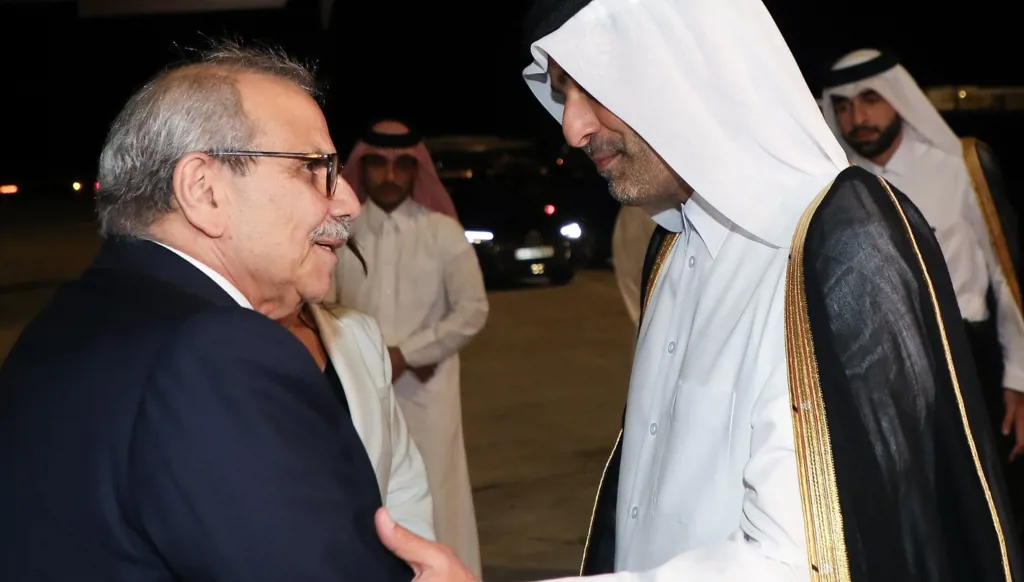 سلام وصل والوفد الوزاري المرافق إلى قطر