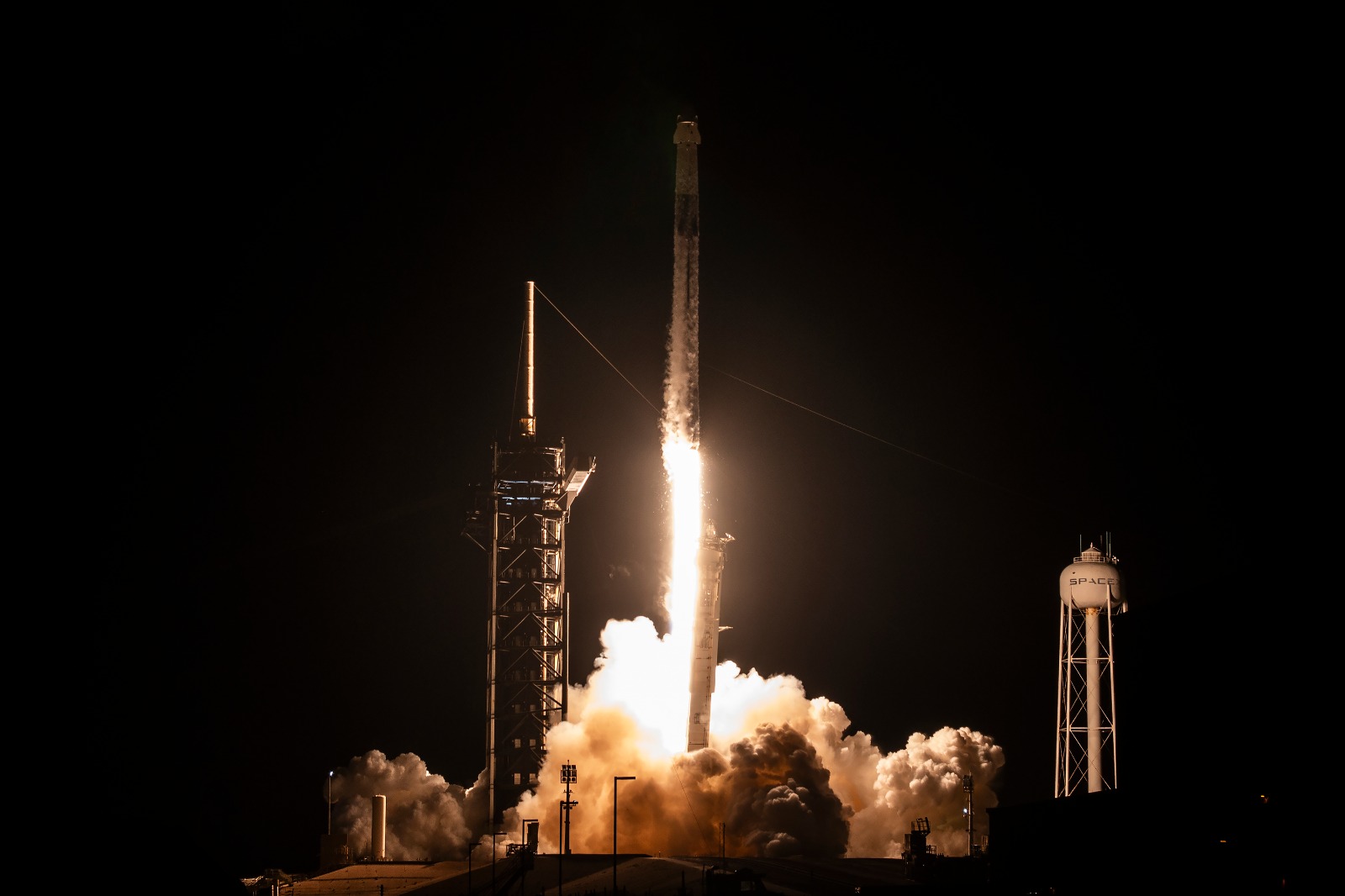 صاروخ فالكون 9 (سبيس إكس).