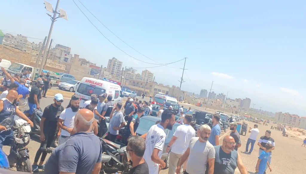 وفاة أب أثناء محاولته إنقاذ أولاده من الغرق في بحر الميناء – طرابلس