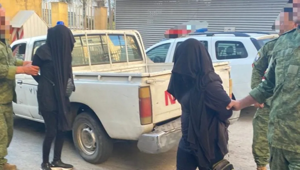 بالفيديو والصور - توقيف سيدتين ضمن شبكة دعارة في بيروت