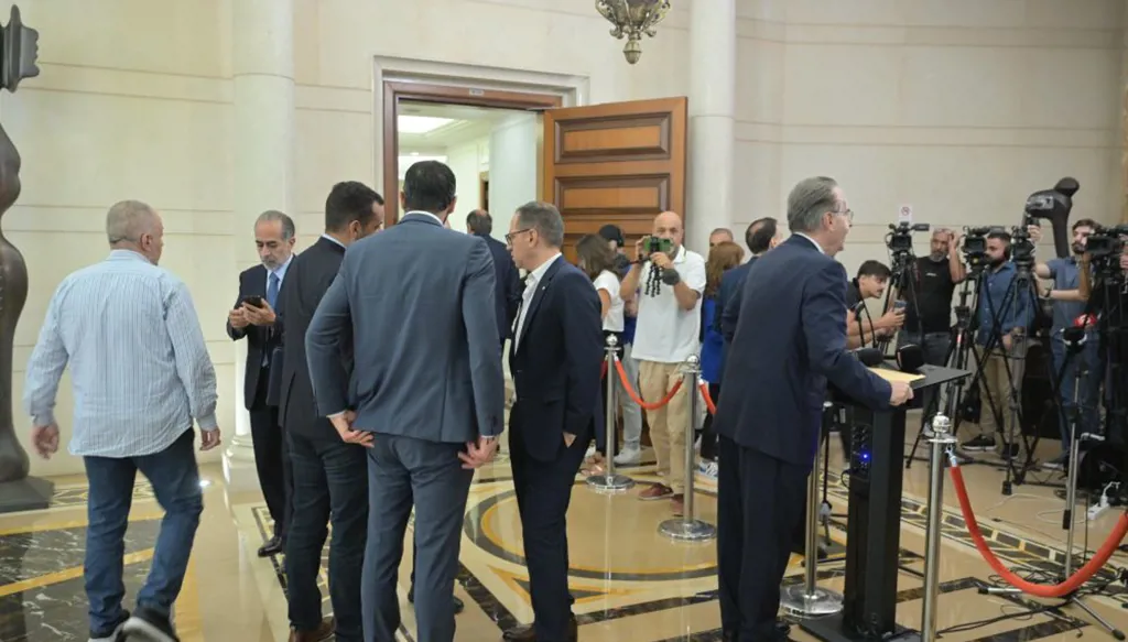 الانسحاب لم يُسقِط الجلسة التشريعية... القوات" والكتائب وحيدتان في المواجهة