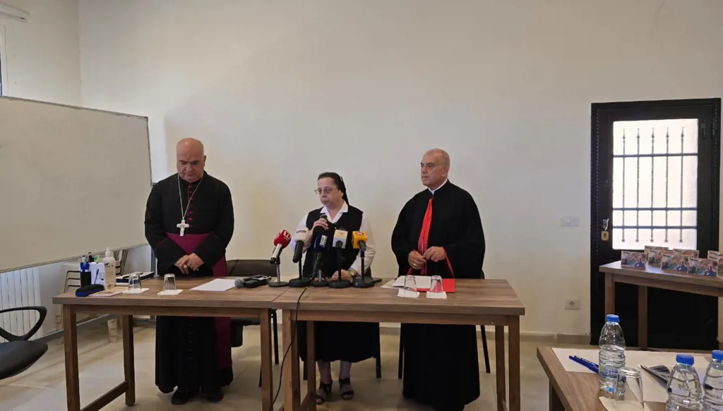 المركز الكاثوليكي للإعلام نظّم لقاءً إعلامياً في دير الأحمر... المطران رحمة: البابا فرنسيس يُركّز على الحوار