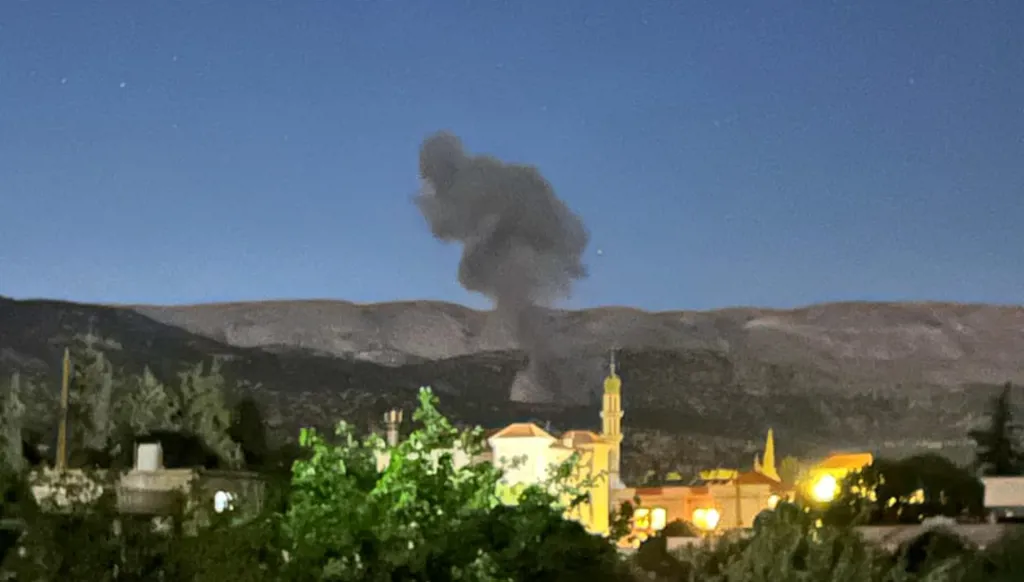 غارات إسرائيلية تستهدف البقاع وجنوب لبنان