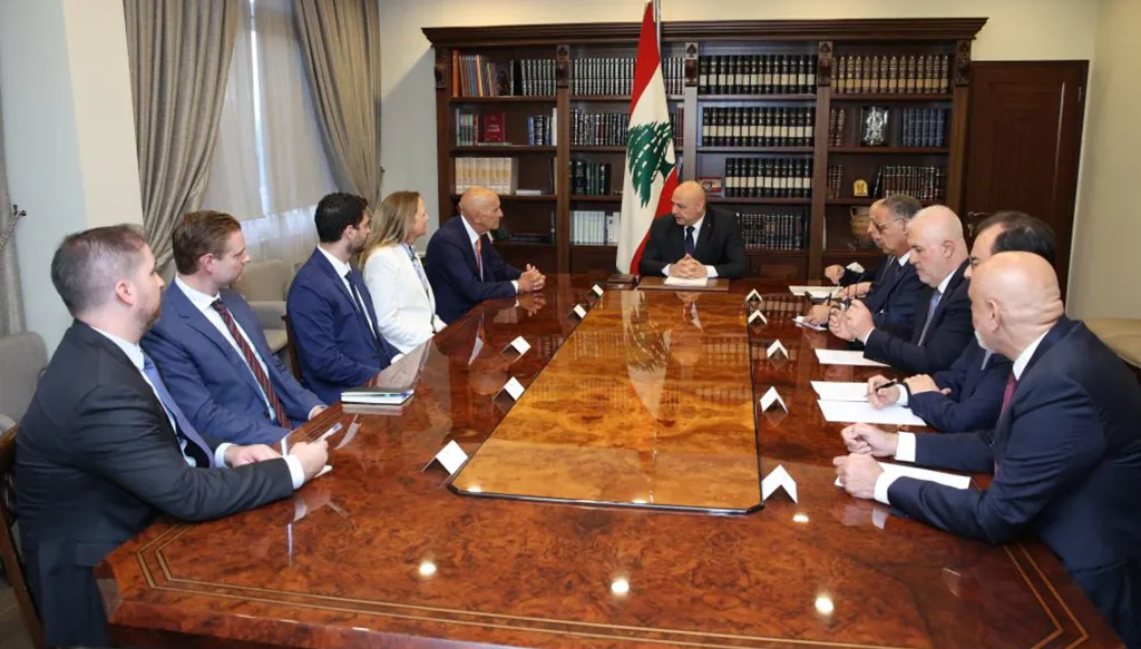 مسار تفاوضي جديد بعد تسليم "الردّ الرئاسي"... برّاك للبنانيين: لا نملي عليكم والتغيير بيدكم