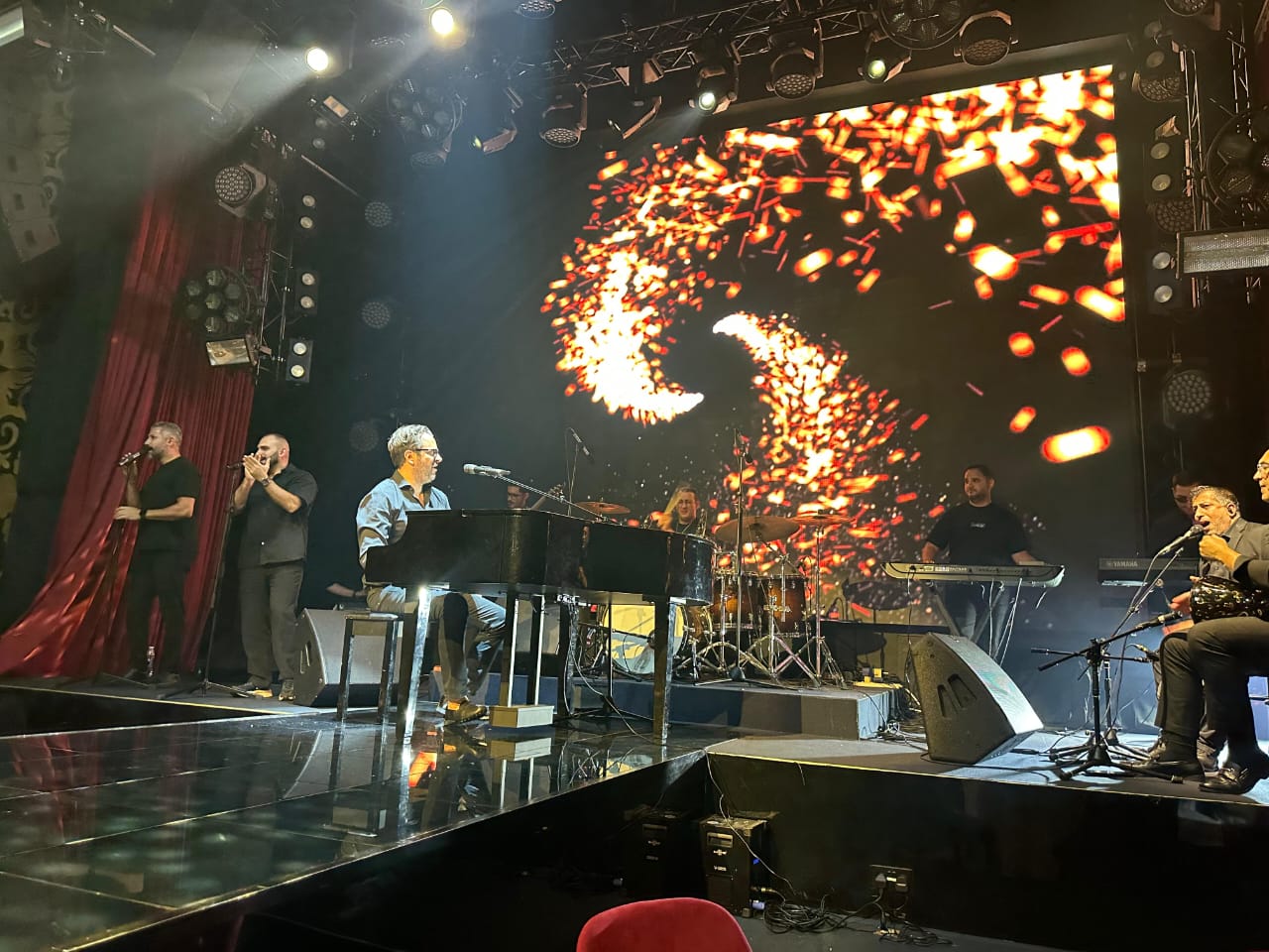 المؤلّف الموسيقي والعازف الدولي غي مانوكيان (المصدر: المكتب الاعلامي لمانوكيان)