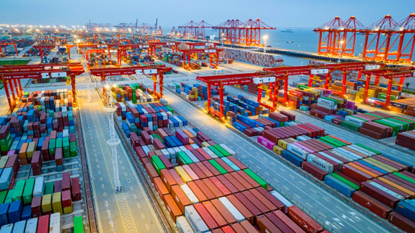 مرفأ صيني. (وكالات)