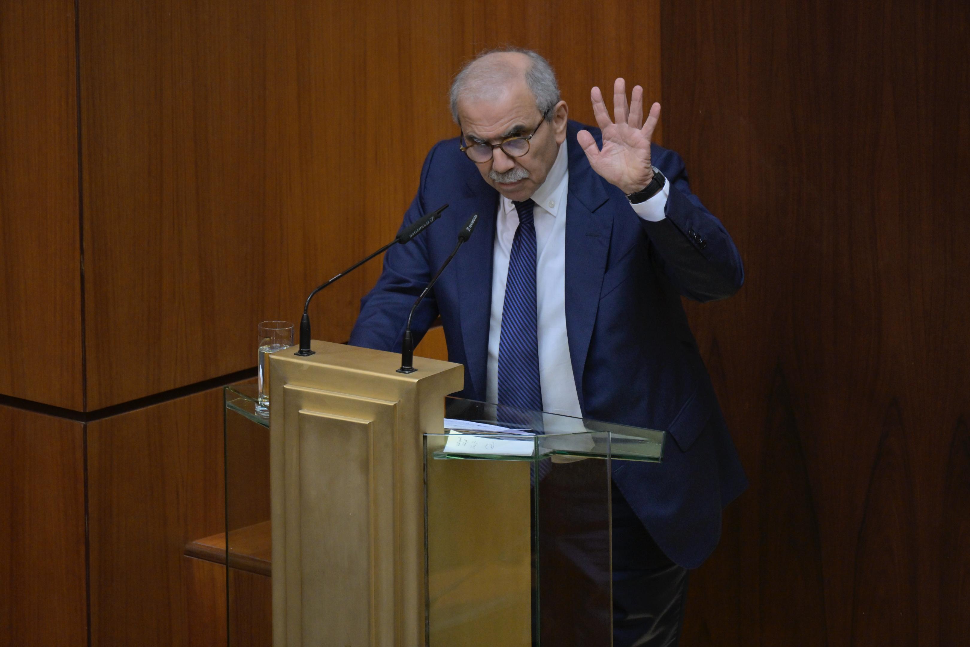 الرئيس نواف سلام (نبيل اسماعيل).