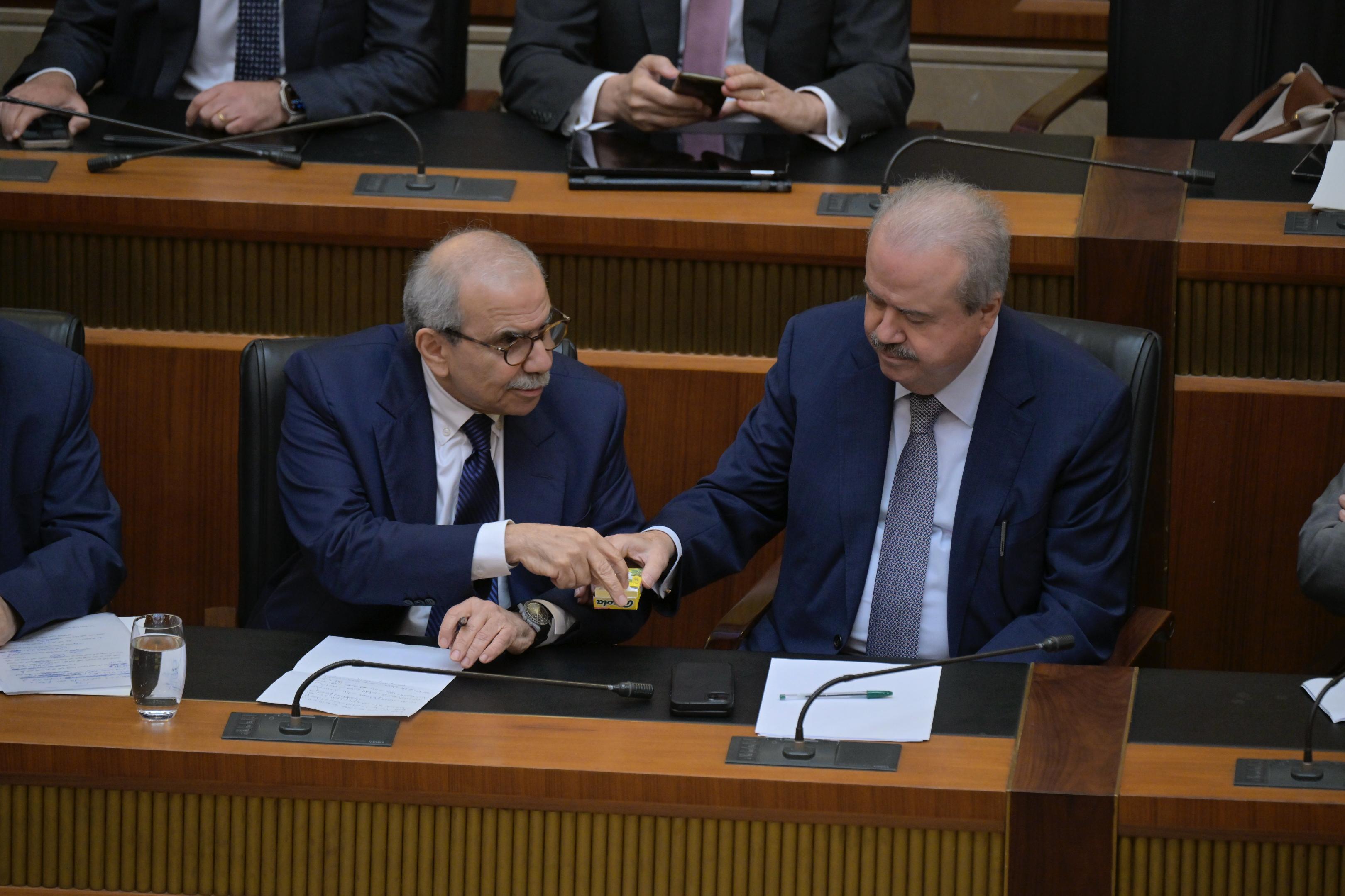 الرئيس نواف سلام والوزير ياسين جابر (نبيل اسماعيل).