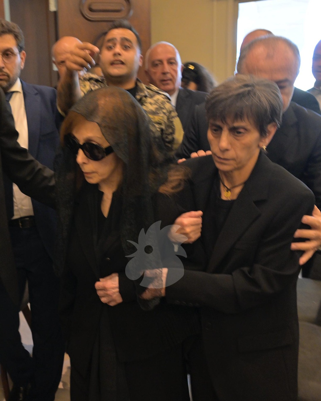 السيدة فيروز وابنتها ريما (نبيل اسماعيل).