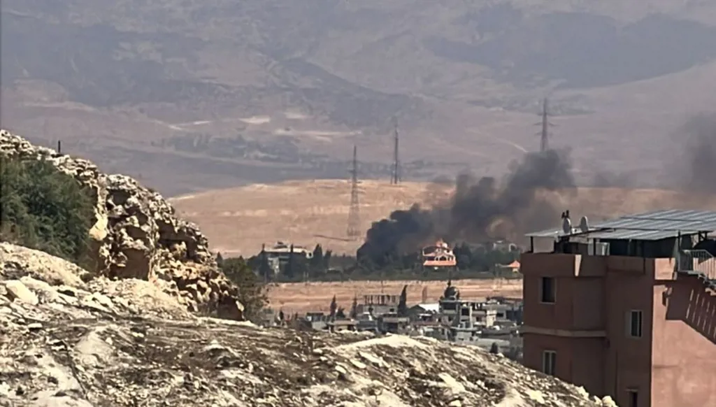 مقتل "أبو سلّة" ومطلوبَين آخرَين بعملية دهم واسعة للجيش اللبناني في بعلبك... فمن هو؟ (صور وفيديو)