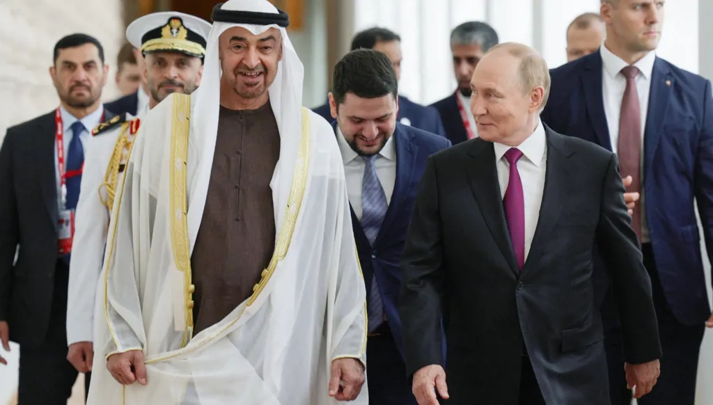 محمد بن زايد وبوتين يبحثان التطورات الإقليمية وتعزيز الشراكة الاستراتيجية